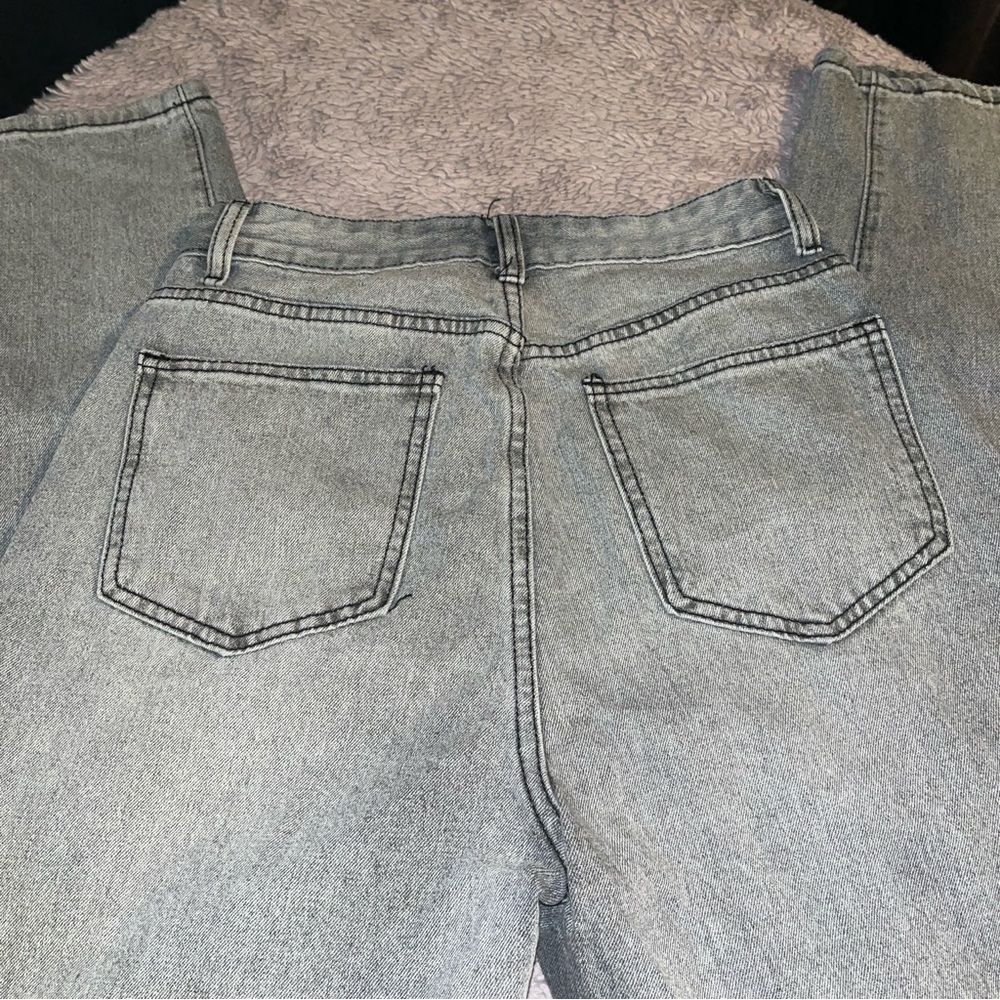SHEIN Gray High Rise Distressed Jeans - Picture 4 of 4